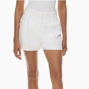 White Aritzia Wilfred Effortless Linen Shorts 5”